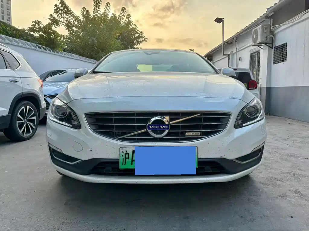 VOLVO S60 PLUG IN HYBRID