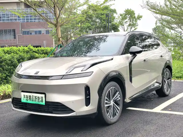 2024 Lynk & Co 08