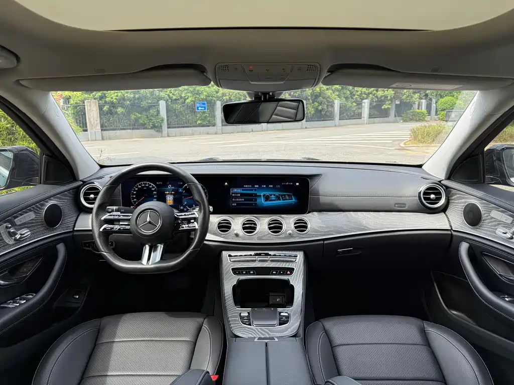 MERCEDES-BENZ E CLASS