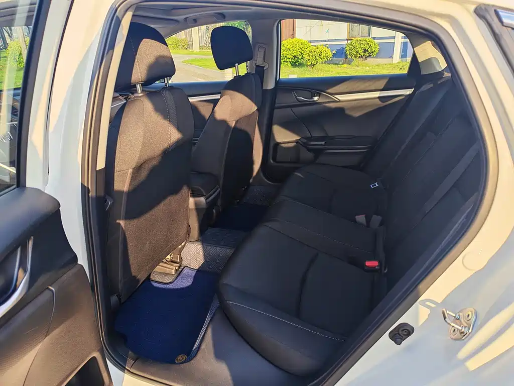 Honda Civic — миниатюра 10