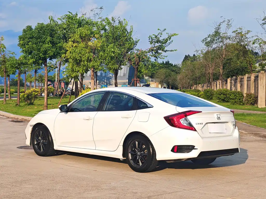 Honda Civic — миниатюра 6