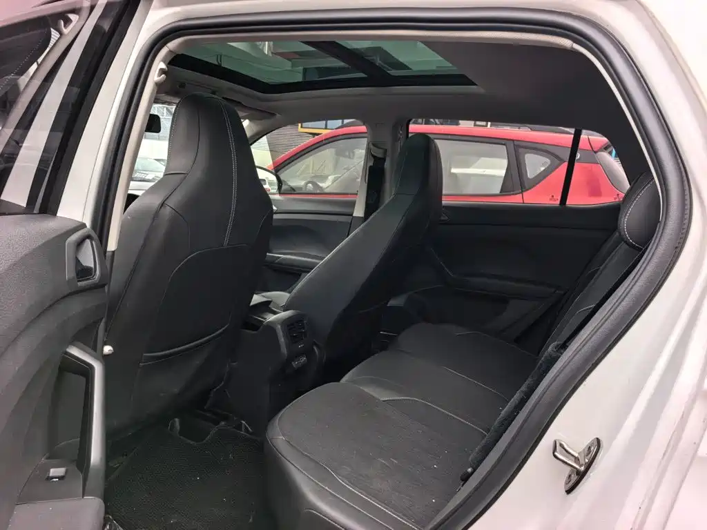Volkswagen T-Cross — миниатюра 9
