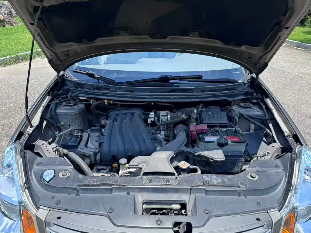 Nissan Sylphy 2012 1.6XE MT Comfort
