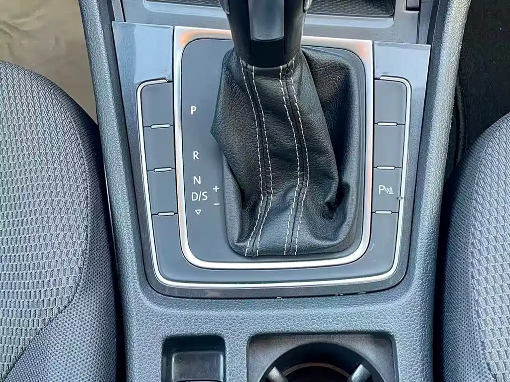 Volkswagen Golf — миниатюра 16