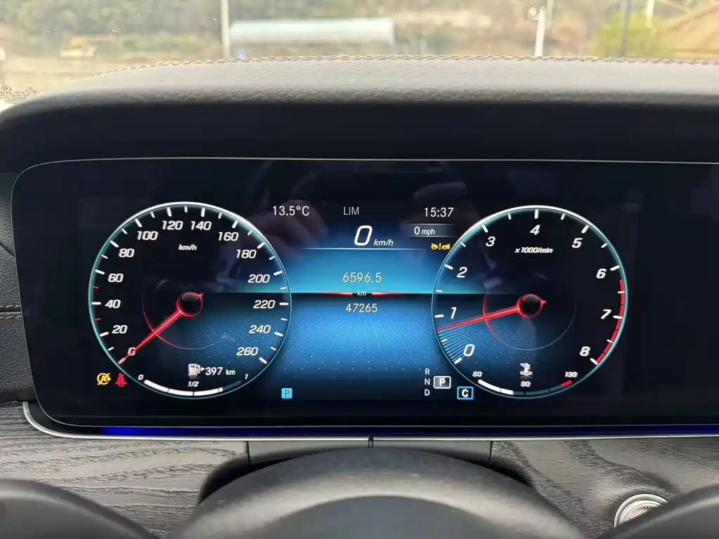 MERCEDES-BENZ E CLASS