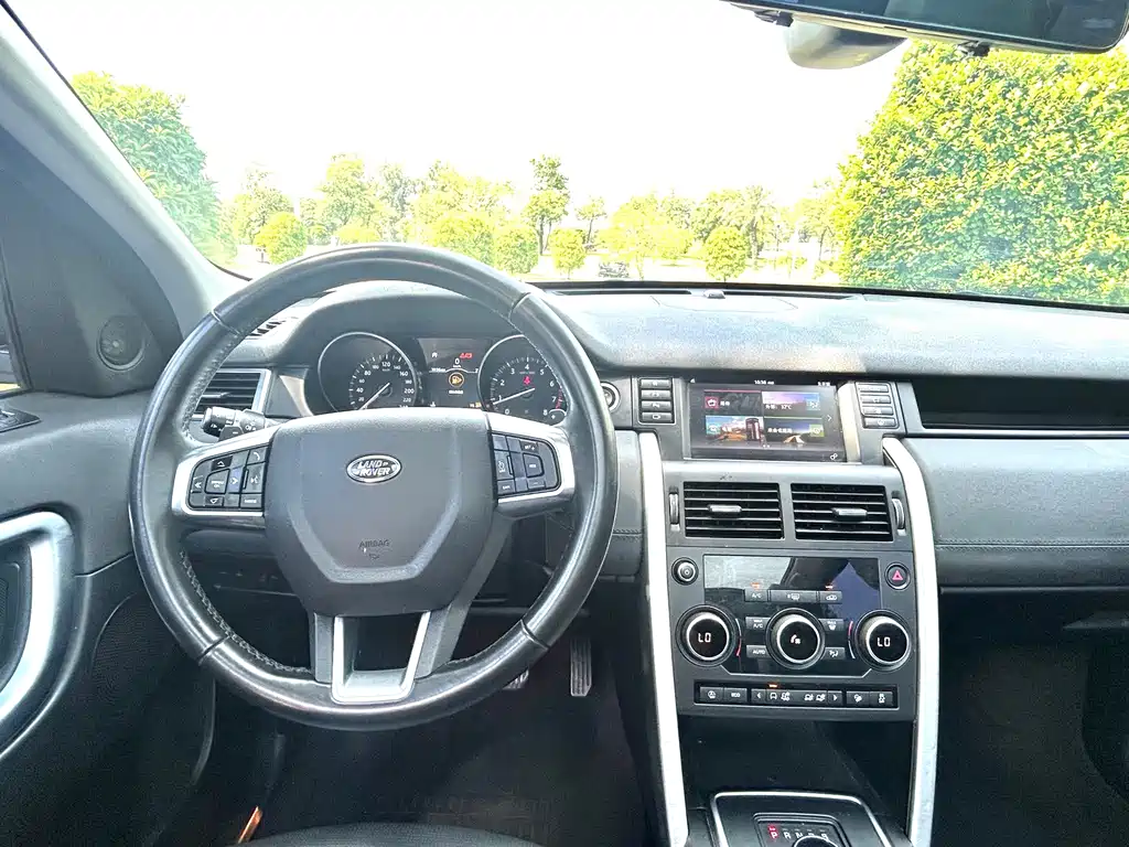 Land Rover Discovery Sport — миниатюра 17