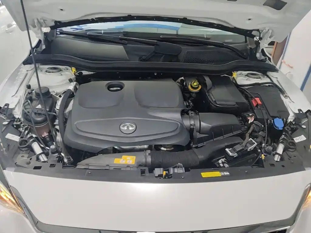 Infiniti QX30 — миниатюра 20