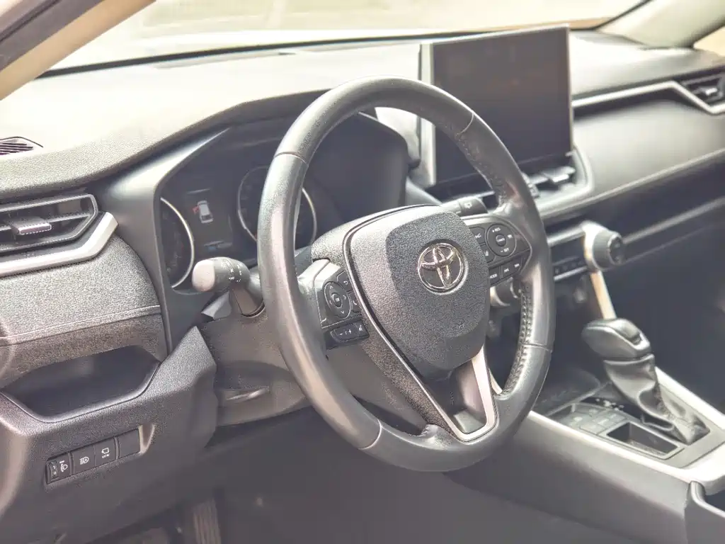 Toyota Wildlander 2022 2.0L CVT Luxury PLUS