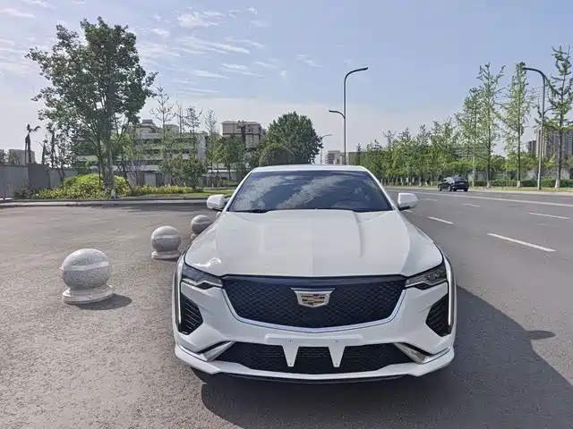Cadillac CT4