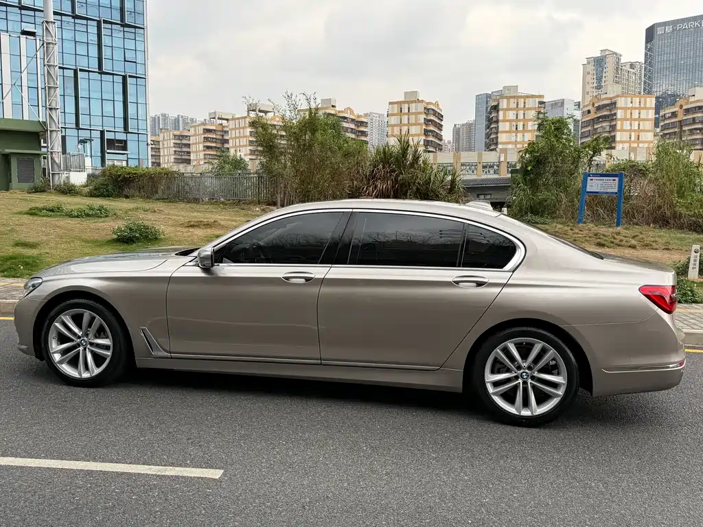 BMW 7 Series 7 2018 730Li Premium