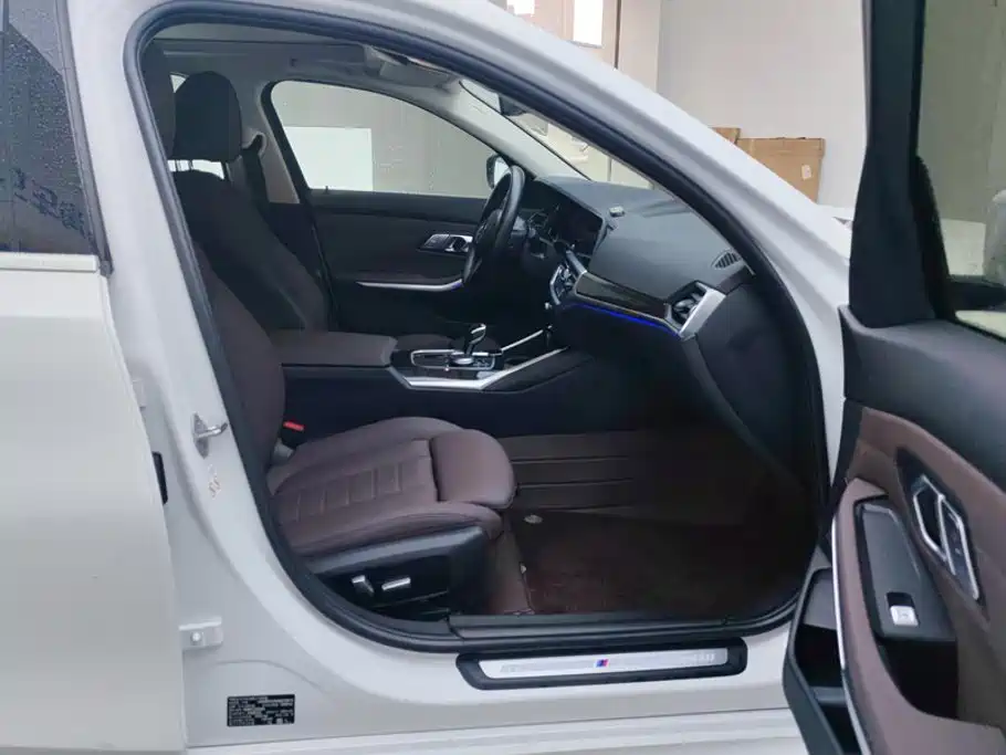 BMW 3 Series — миниатюра 8