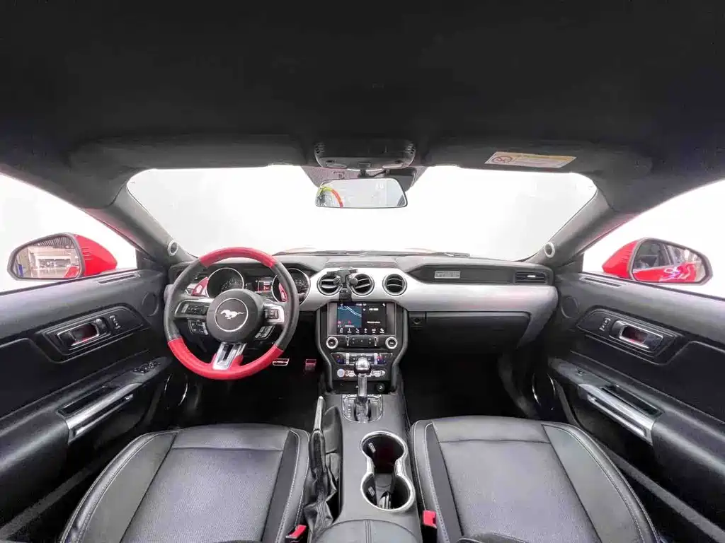 Ford Mustang — миниатюра 16