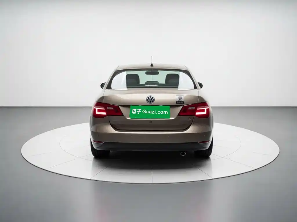 Volkswagen Jetta — миниатюра 5
