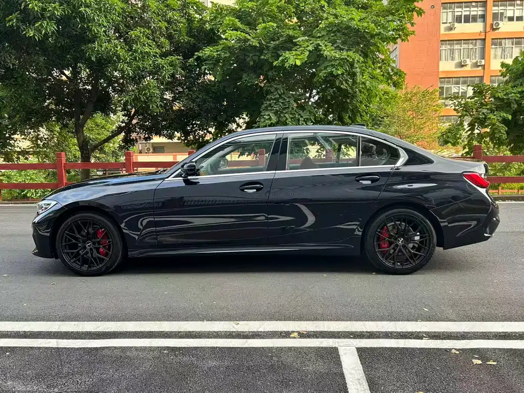 BMW 3 Series — миниатюра 7