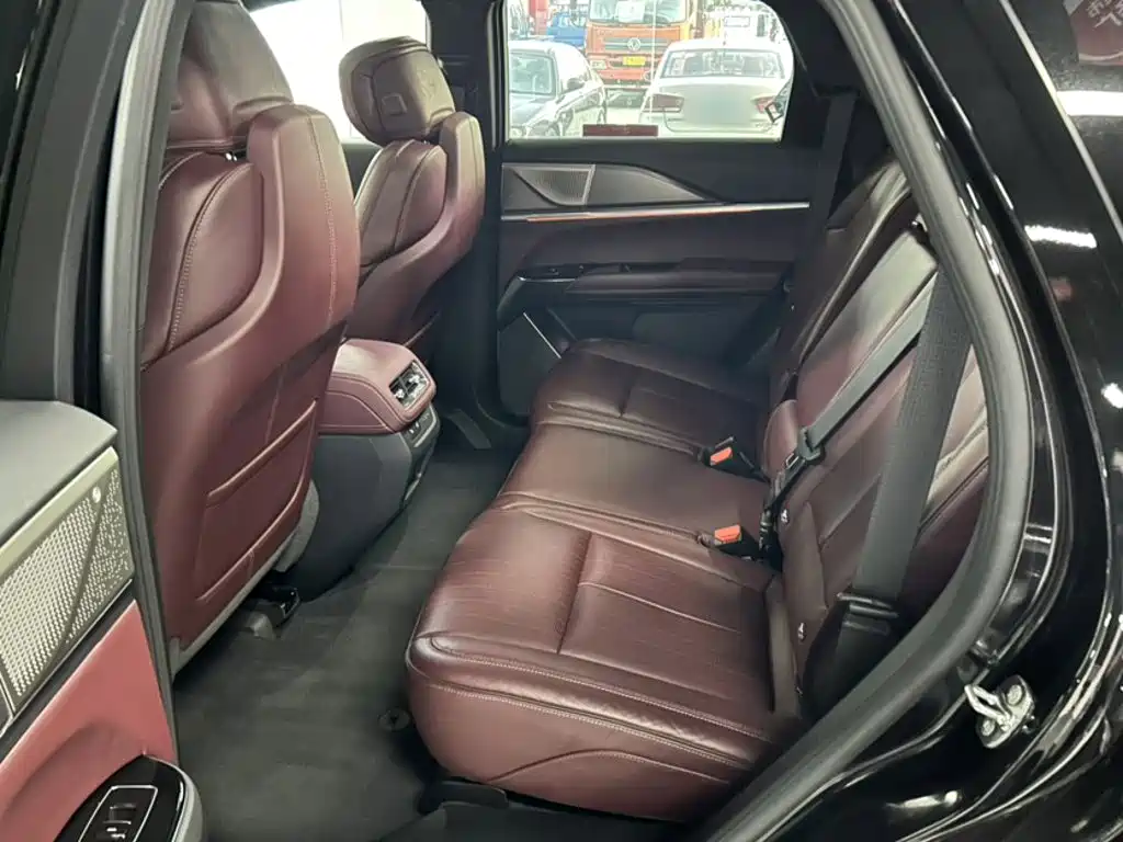 Cadillac XT5 — миниатюра 11