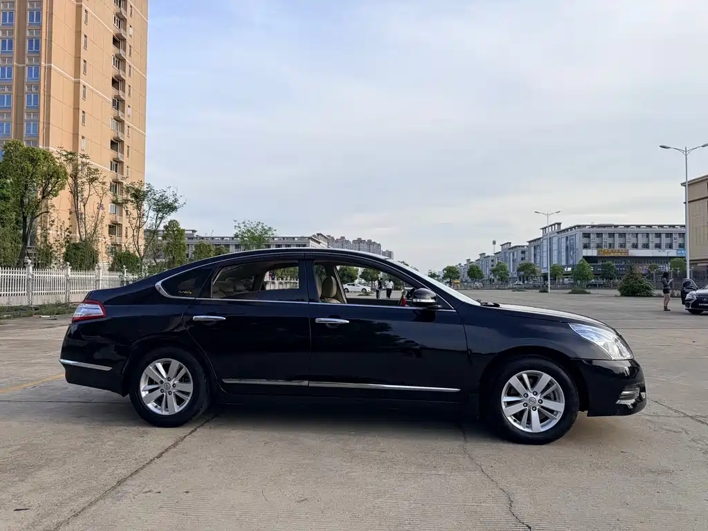 Nissan Altima 2011 2.0L XL Comfort