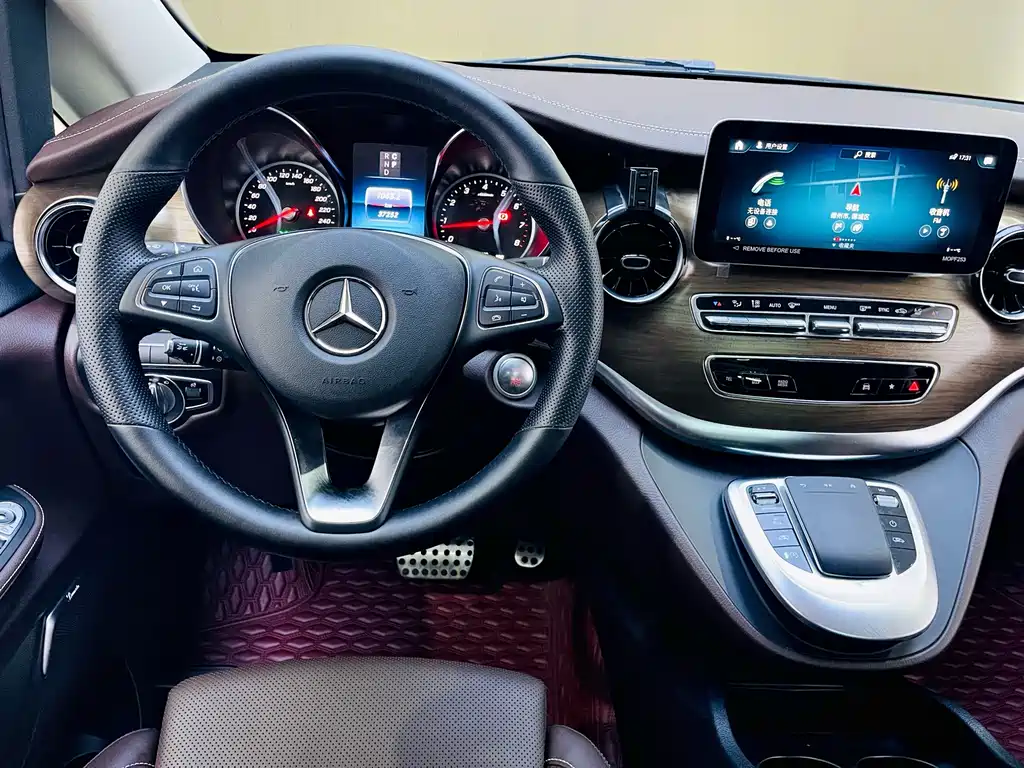 Mercedes-Benz V-Class — миниатюра 11