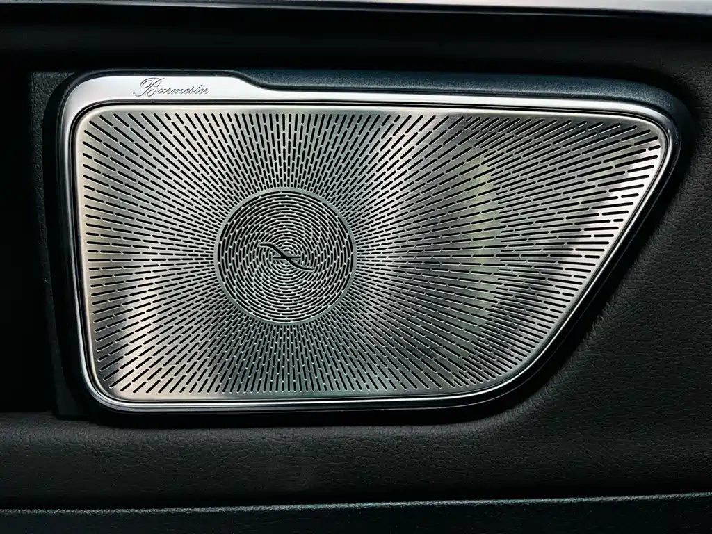 Mercedes-Benz V-Class — миниатюра 17