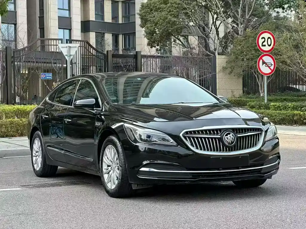 BUICK LACROSSE