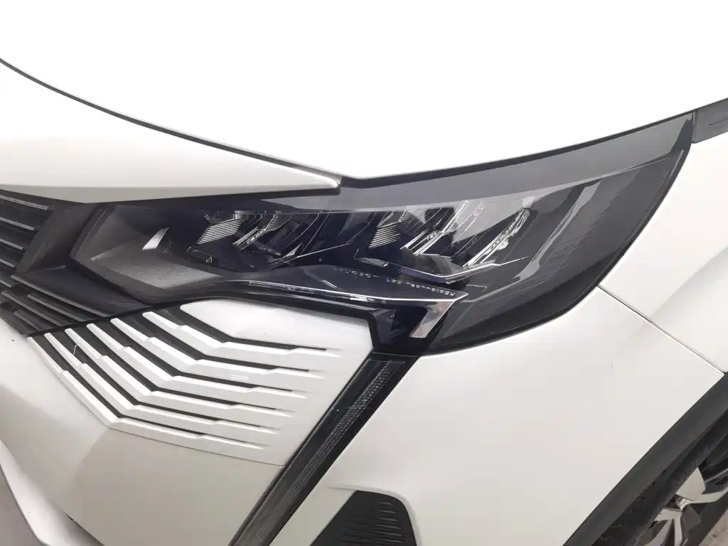 Peugeot 4008 — миниатюра 7