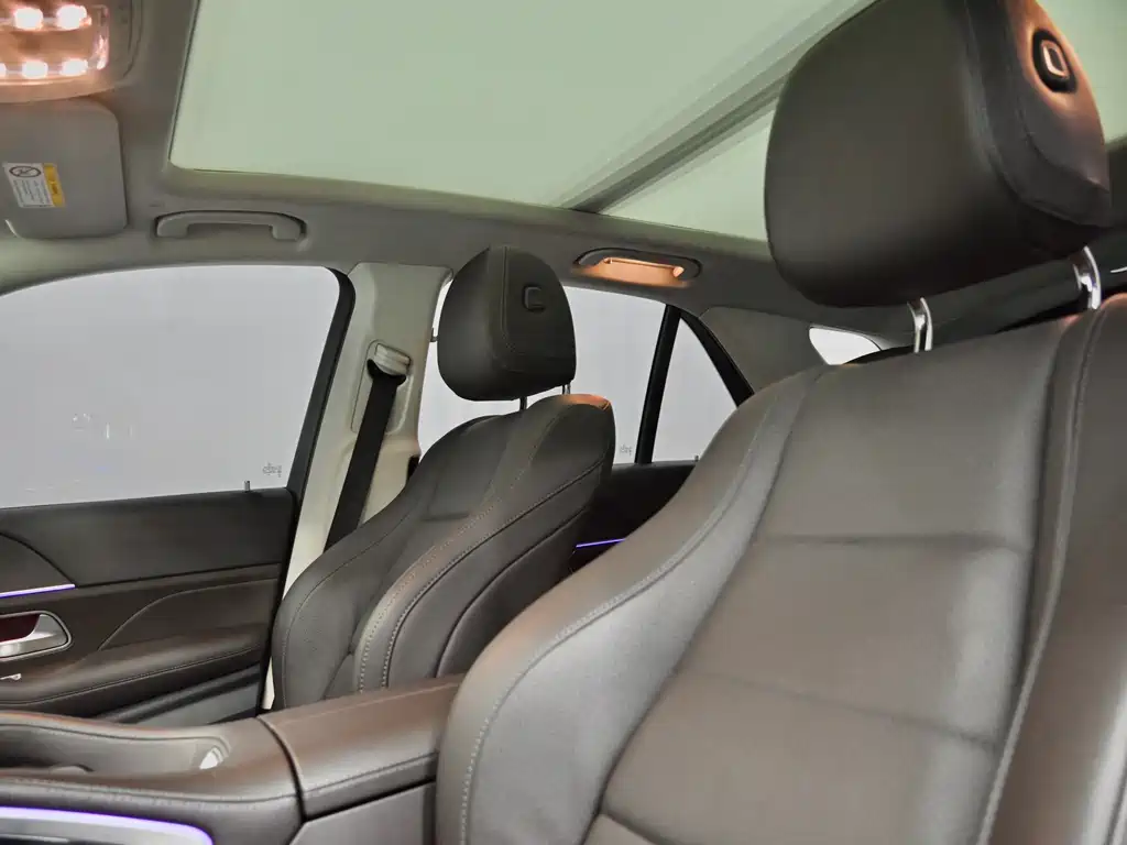 Mercedes-Benz GLE (Import) — миниатюра 15