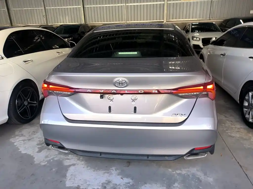 Toyota Avalon — миниатюра 6