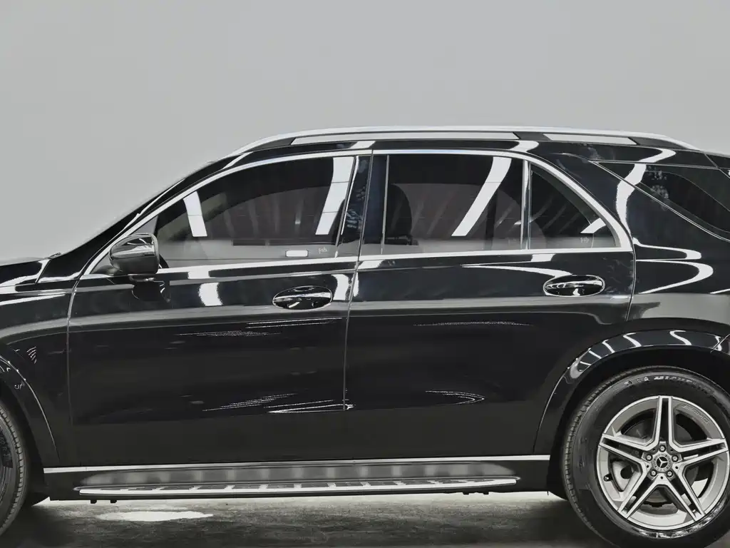 Mercedes-Benz GLE (Import) — миниатюра 24