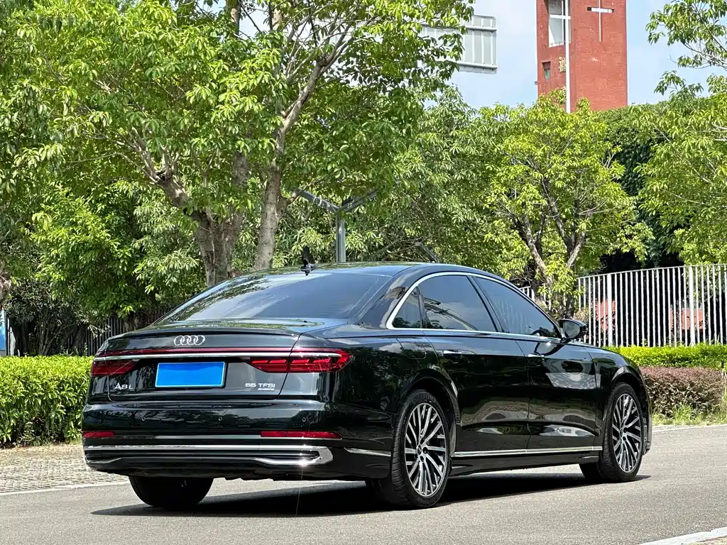 Audi A8 2023 A8L 55 TFSI quattro Flagship