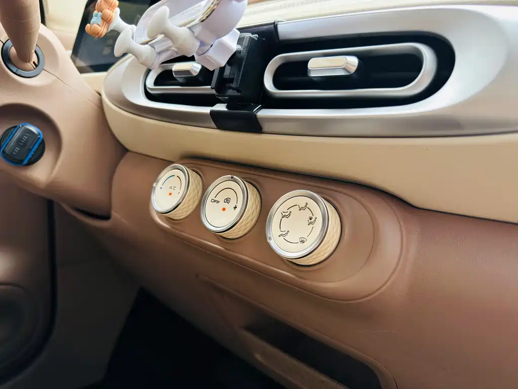 Wuling MINIEV — миниатюра 11