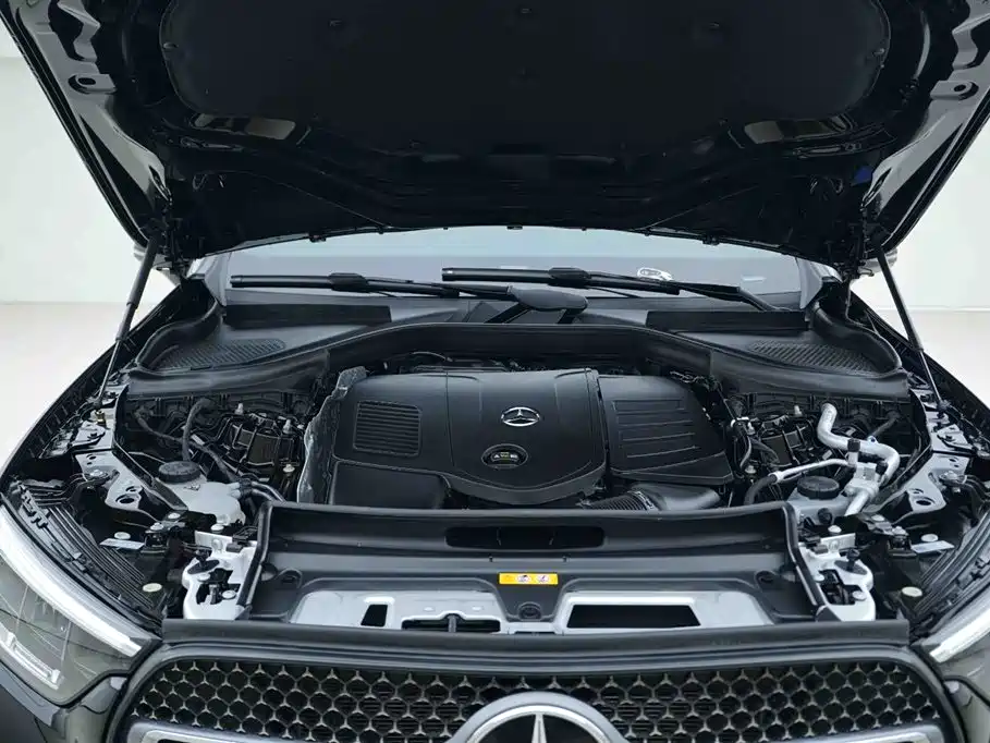 Mercedes-Benz GLC 2025 GLC 300 L 4MATIC 5 мест