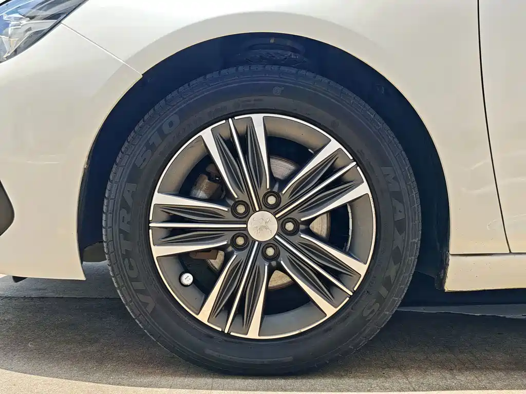 Peugeot 308 — миниатюра 18