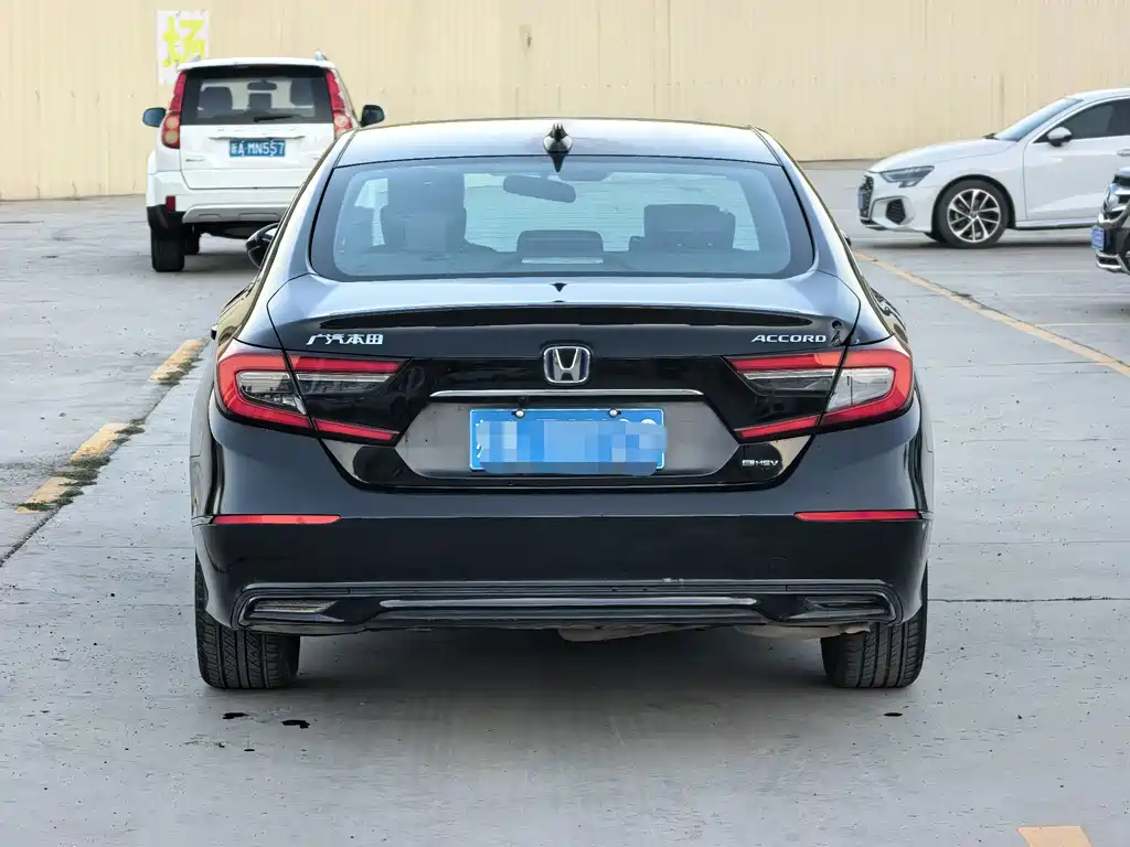 Honda Accord — миниатюра 8