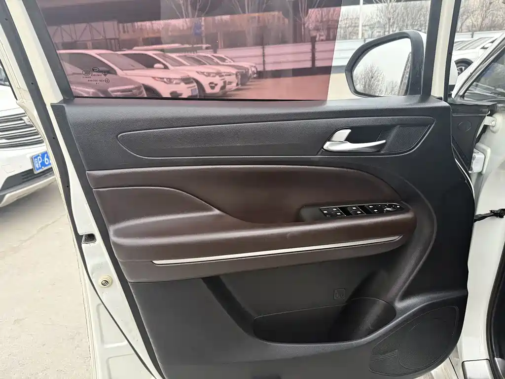 GAC TRUMPCHI M6