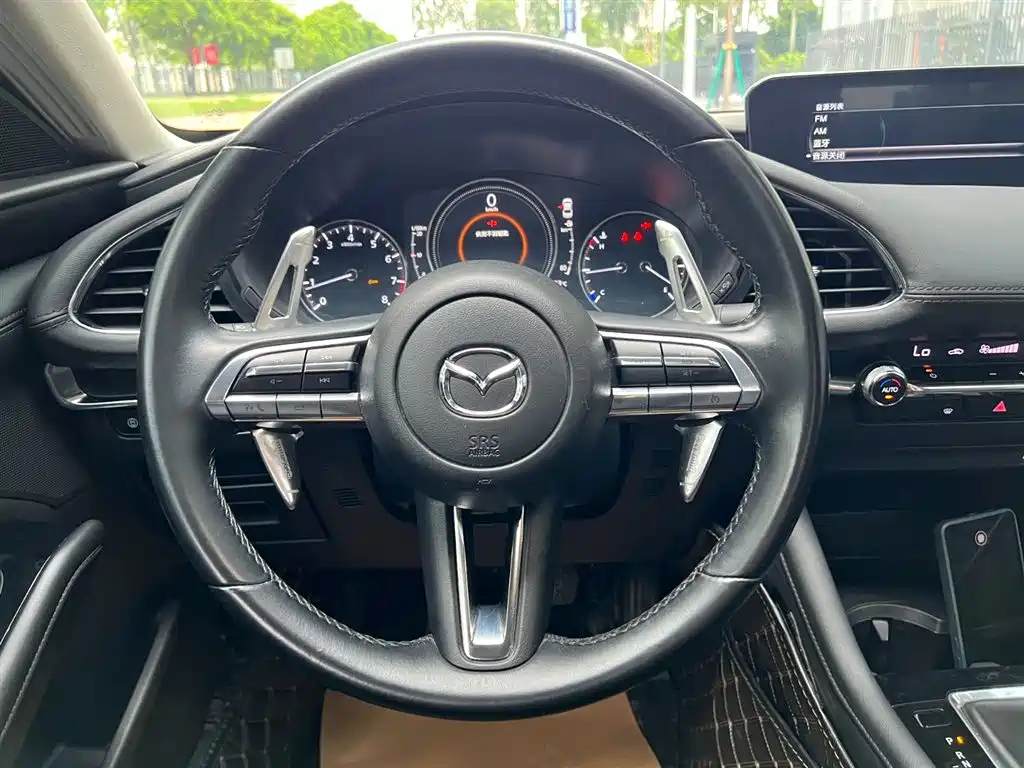 Mazda Mazda3 3 2021 2.0L AT