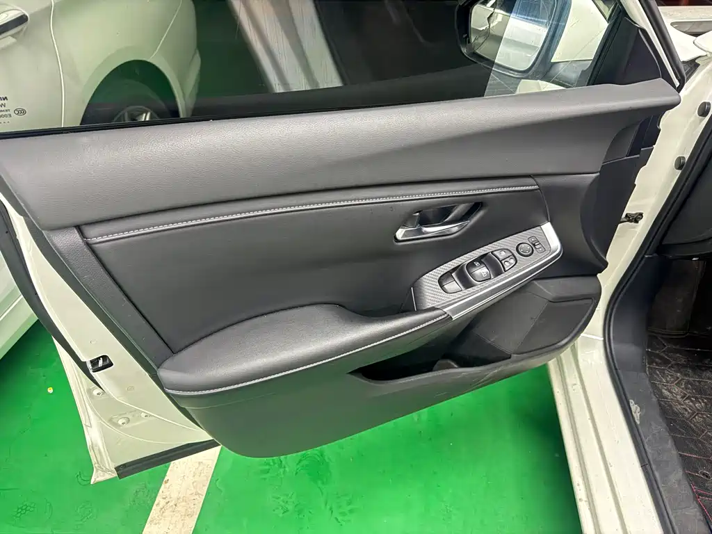 Nissan Sylphy — миниатюра 3
