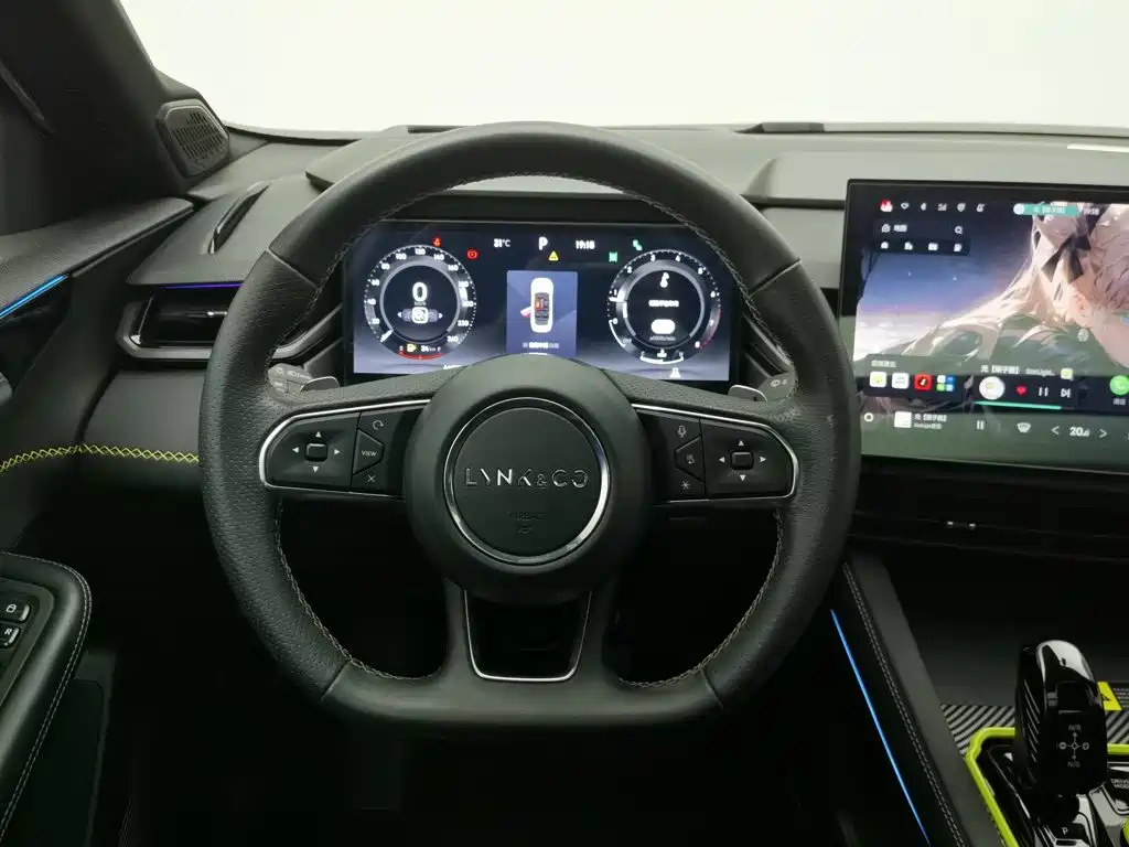 Lynk & Co 03 — миниатюра 11