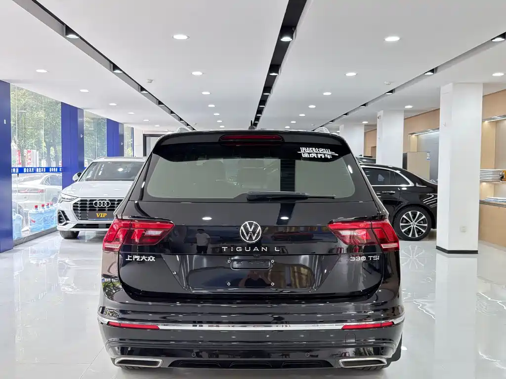 Volkswagen Tiguan L L 2021 330TSI AT R-Line