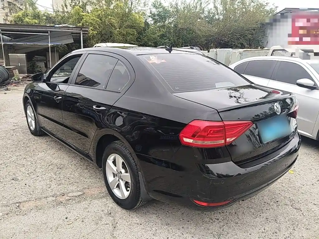 Volkswagen Lavida — миниатюра 5