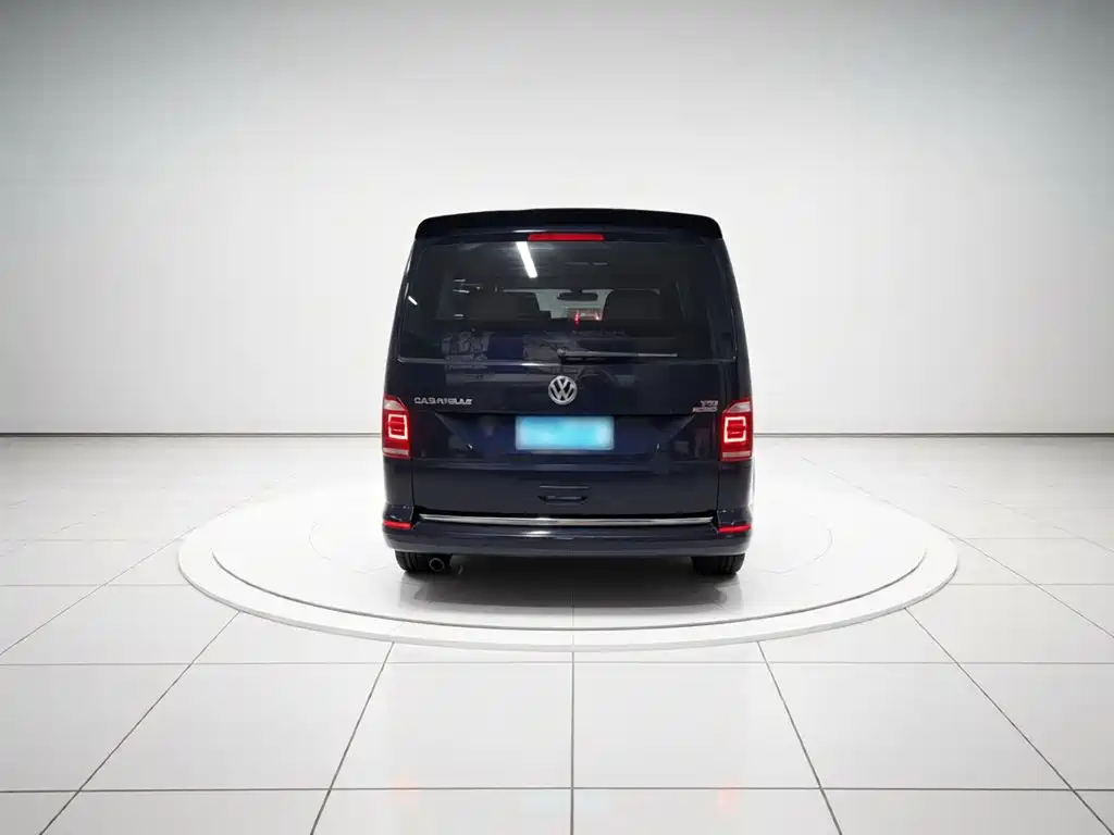 Volkswagen Caravelle 2017 2.0TSI Comfort 7 мест