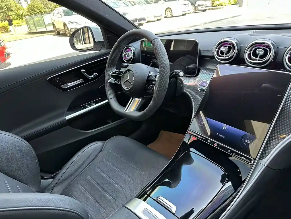 Mercedes-Benz C-Class — миниатюра 31