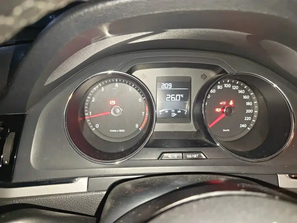 Volkswagen Bora 2014 1.6L MT Fashion
