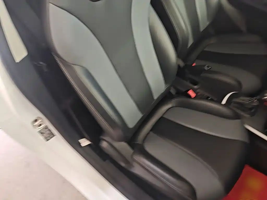 Roewe Clever — миниатюра 25