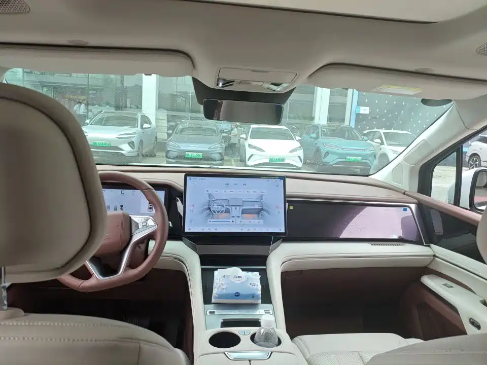 BYD Xia 2025 DM-i 1.5T 180km