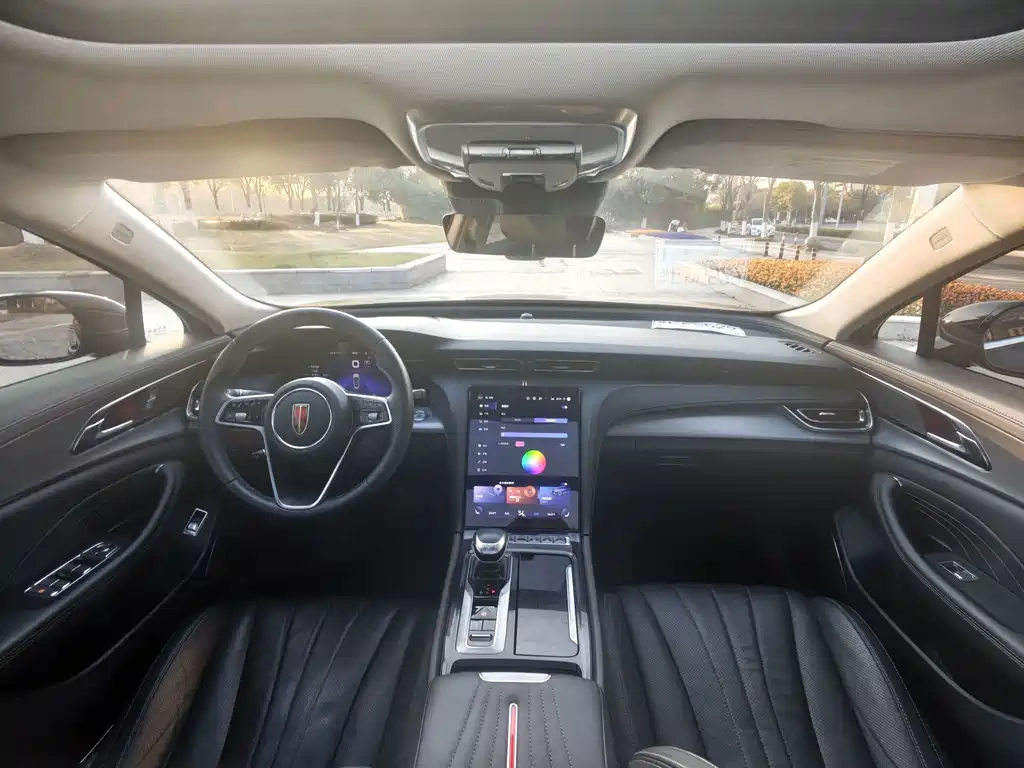 Hongqi Hongqi H5 — миниатюра 9