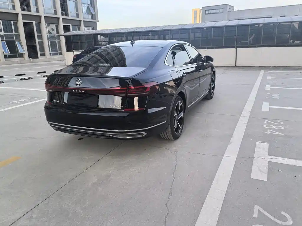 Volkswagen Passat — миниатюра 11