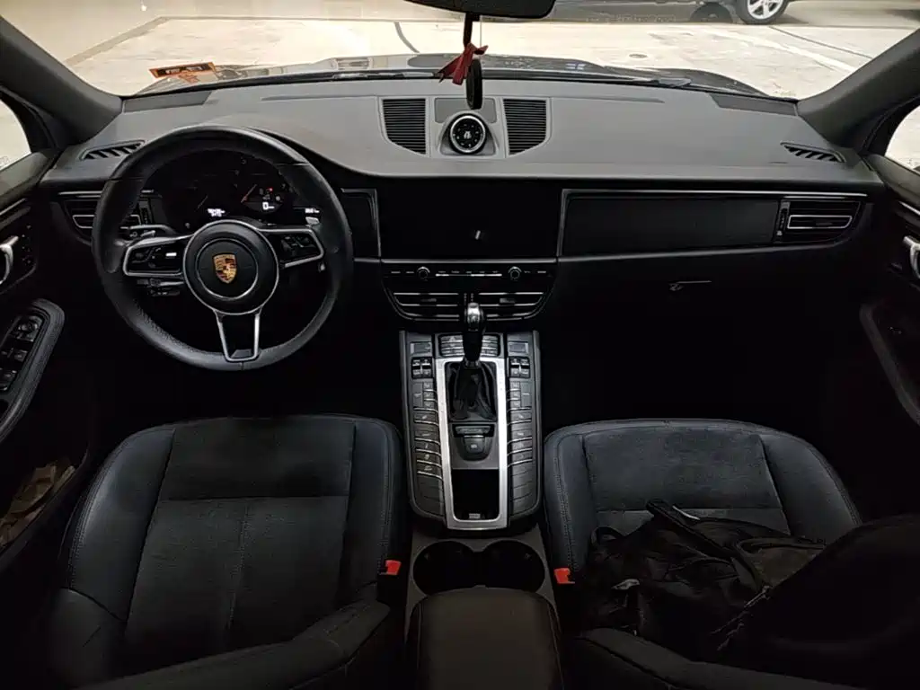 Porsche Macan — миниатюра 10