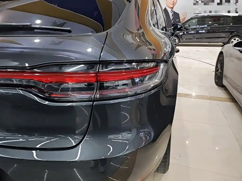 Porsche Macan — миниатюра 8