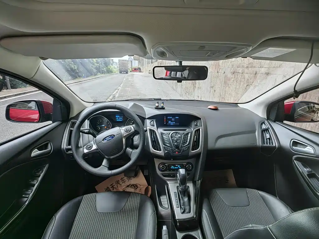 Ford Focus — миниатюра 6
