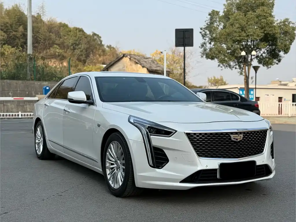 CADILLAC CT6