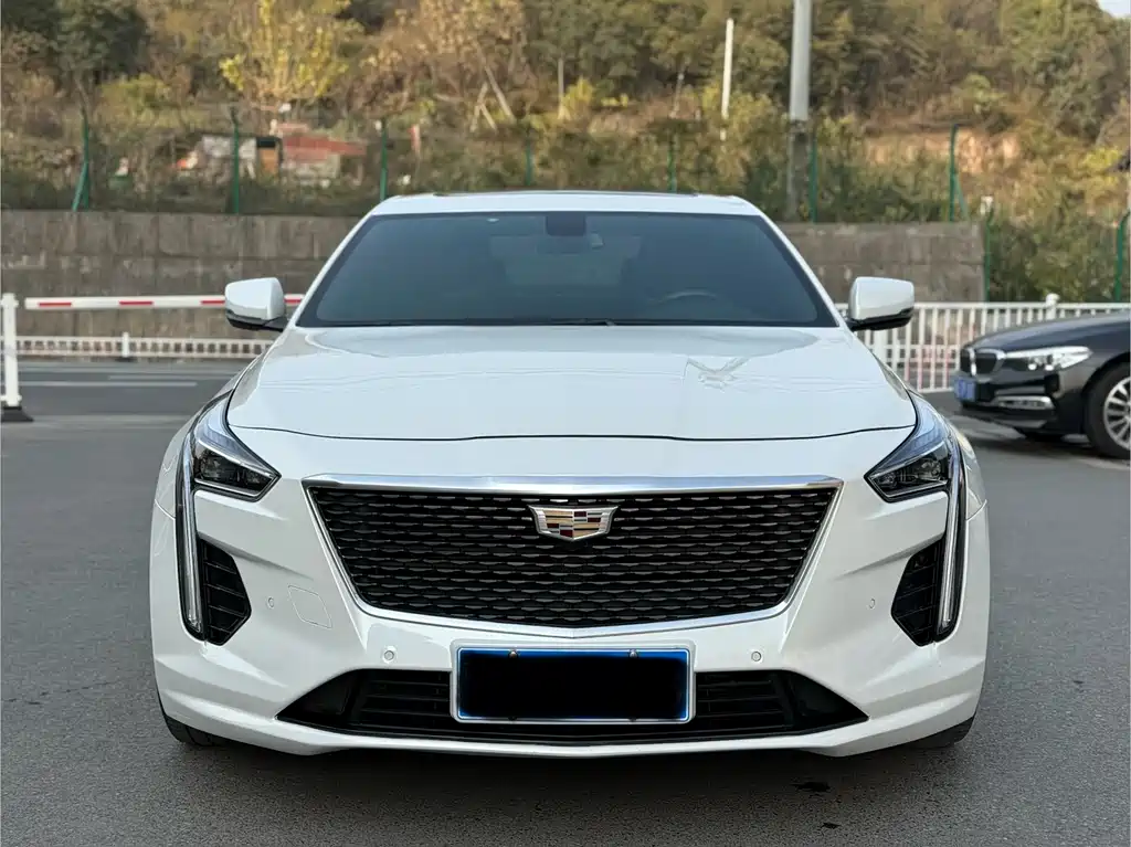 CADILLAC CT6